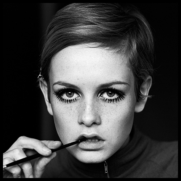an exclusive limited edition black and white photograph of the sixties fashion model twiggy aka lesley lawson by british photographer david steen